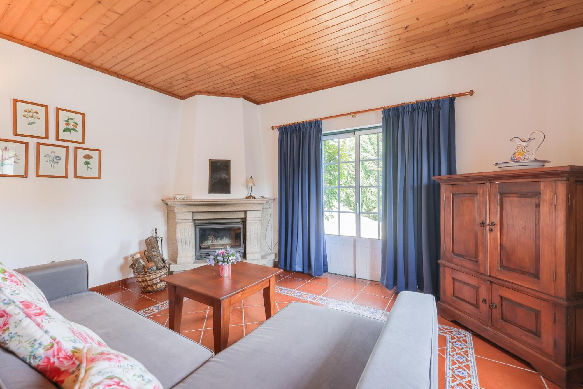 Charming Granite Cottage In Beautiful Surroundings Casal Diz Exterior photo